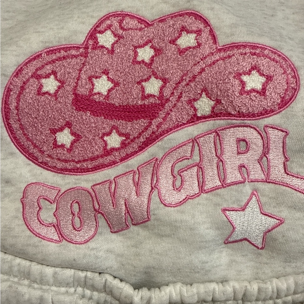 New in Carrier Cowgirl Hat Pink and Gray Embroidered Sweatshirt 4-Piece Set - Picture 4 of 6